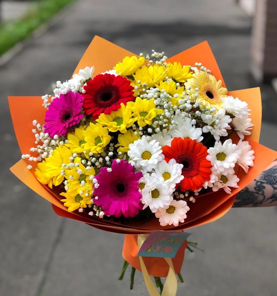 Букет цветов из: Герберы и Хризантемы в Кенже