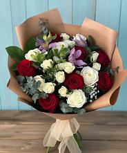 Букет цветов из:  Розы и Альстромерии в Кенже
