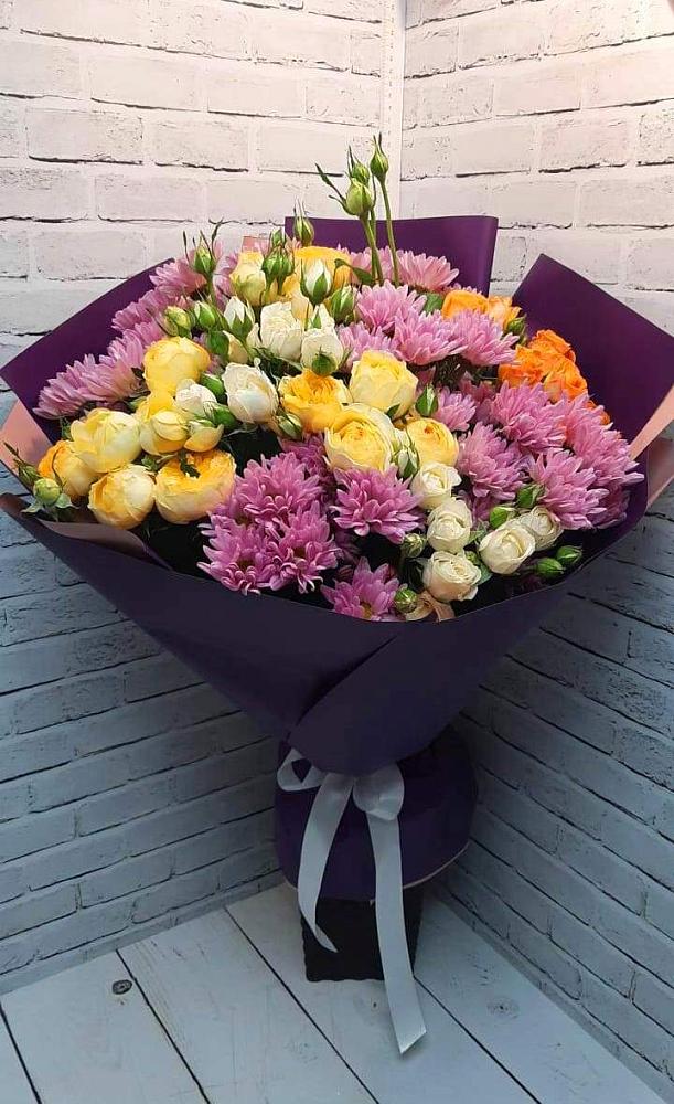 Букет цветов из: Хризантемы и Розы в Кенже