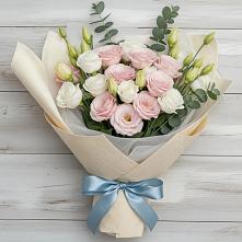 Букет цветов из:  Лизиантусы в Кенже