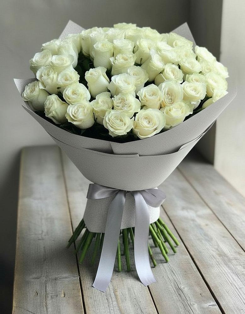 Букет 35 Белых роз в Кенже