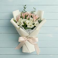 Букет цветов из:  Альстромерии в Кенже