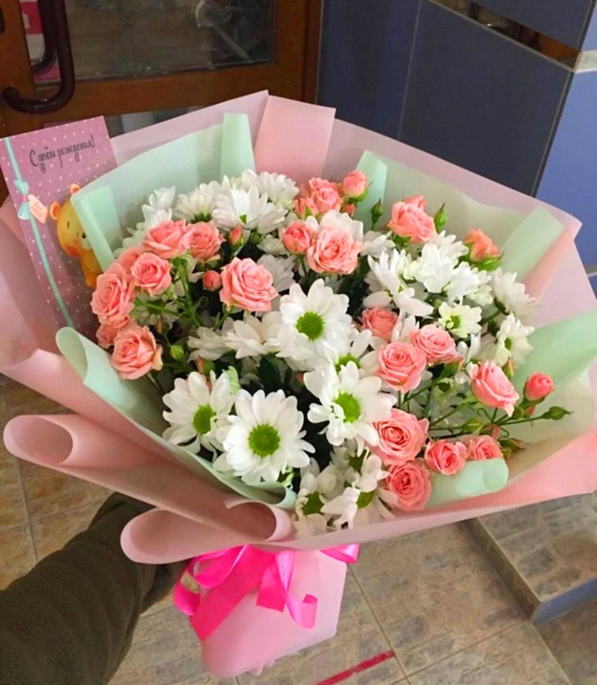 Букет цветов из: Розы и Хризантемы в Кенже