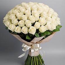 Букет 101 беля роза Белоснежка в Кенже