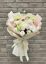 Букет цветов из:  Гвоздики, Розы, Лизиантусы и Хризантемы в Кенже