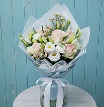 Букет цветов из:  Розы и Лизиантусы #REPLACE_PRED# Кенже