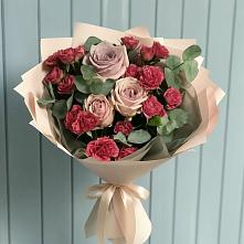 Букет цветов из:  Гвоздики и Розы в Кенже