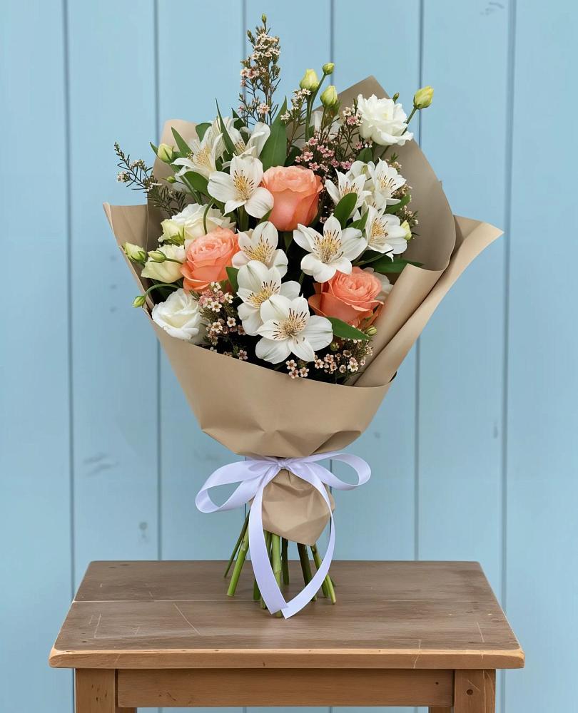 Букет цветов из: Альстромерии, Лизиантусы, Розы и Хризантемы в Кенже