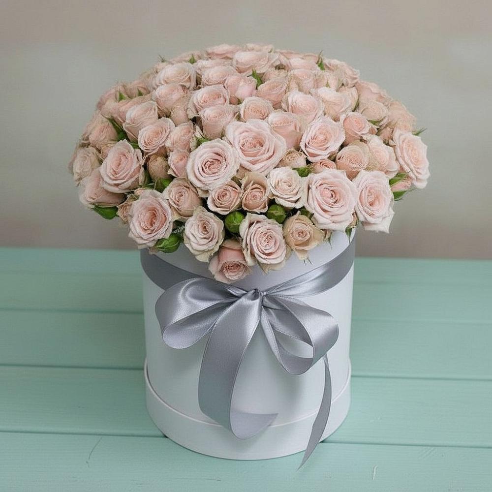 Цветочная композиция из Розы в шляпной коробке в Кенже